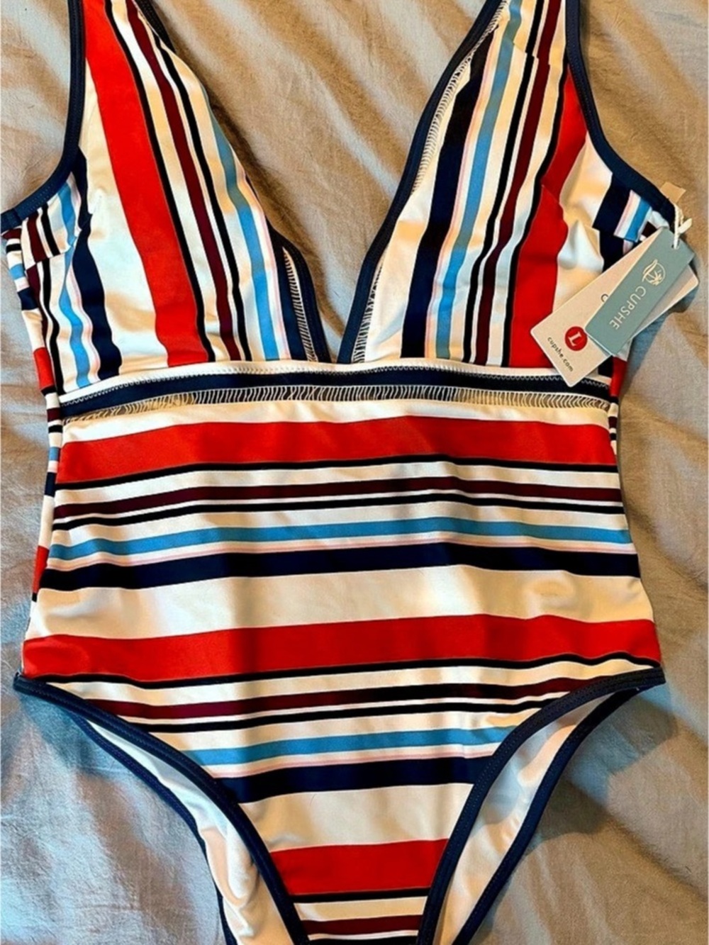 CUPSHE Striped One-Piece Swimsuit in Red & White Size Large NWT